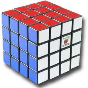 معروض للبيع مكعب روبيكس الشهير Rubik&#039;s cube