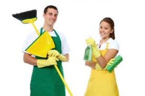 عاملات ترتيب وتنظيف منزلي 
