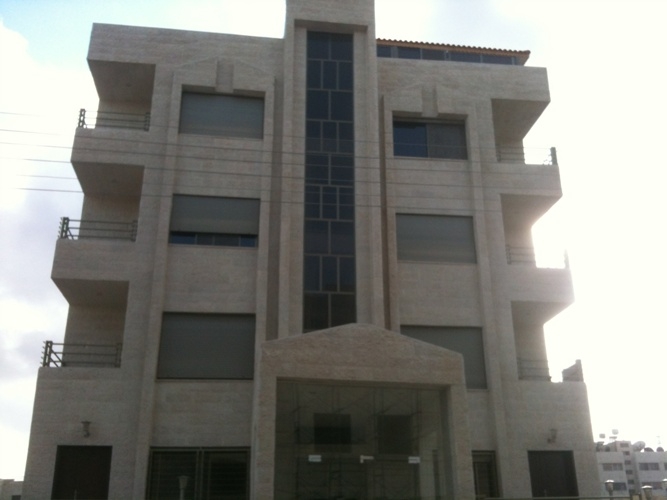 شقة مفروشة فاخرة وحديثة - عمان الجاردنز 0799320225
