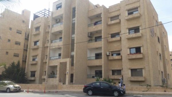 شقة مميزة في عمان الغربية / ام السماق من المالك مباشرة