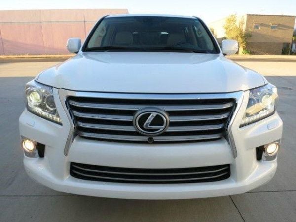 2013 ليكسوس LX 570 اشتري الان