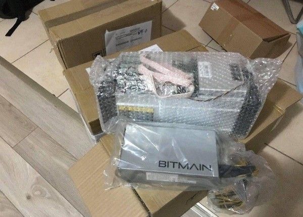 Bitmain Antminer S9 13.5 TH/s + PSU APW